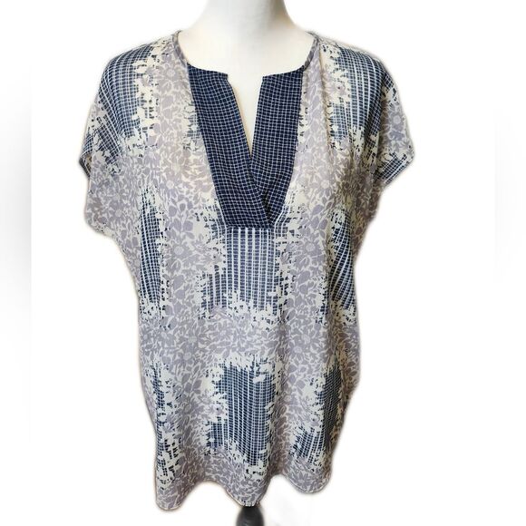 CAbi Style #278 Printed Stitch Placket Floral V-neck Blouse Top, M - Picture 1 of 8